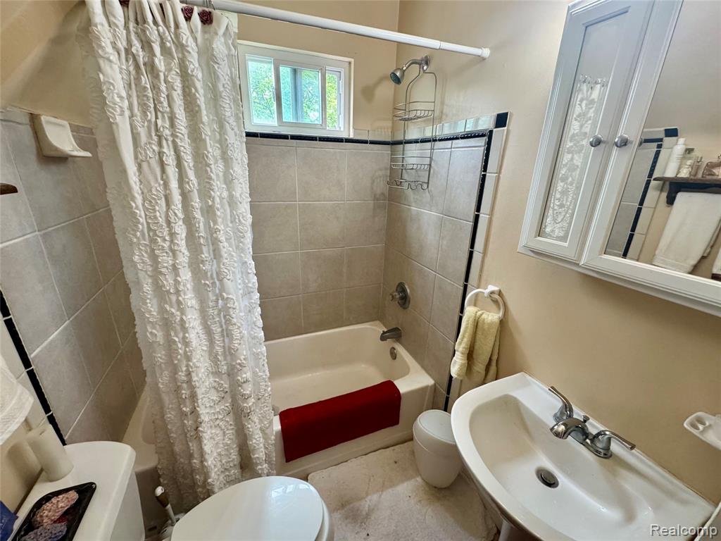 621 W Cambourne Street, Ferndale, MI 48220 — Photo 20
