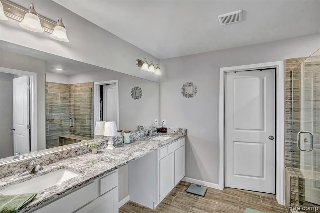 52361 Wellington Valley Drive, Macomb, MI 48042 — Photo 25