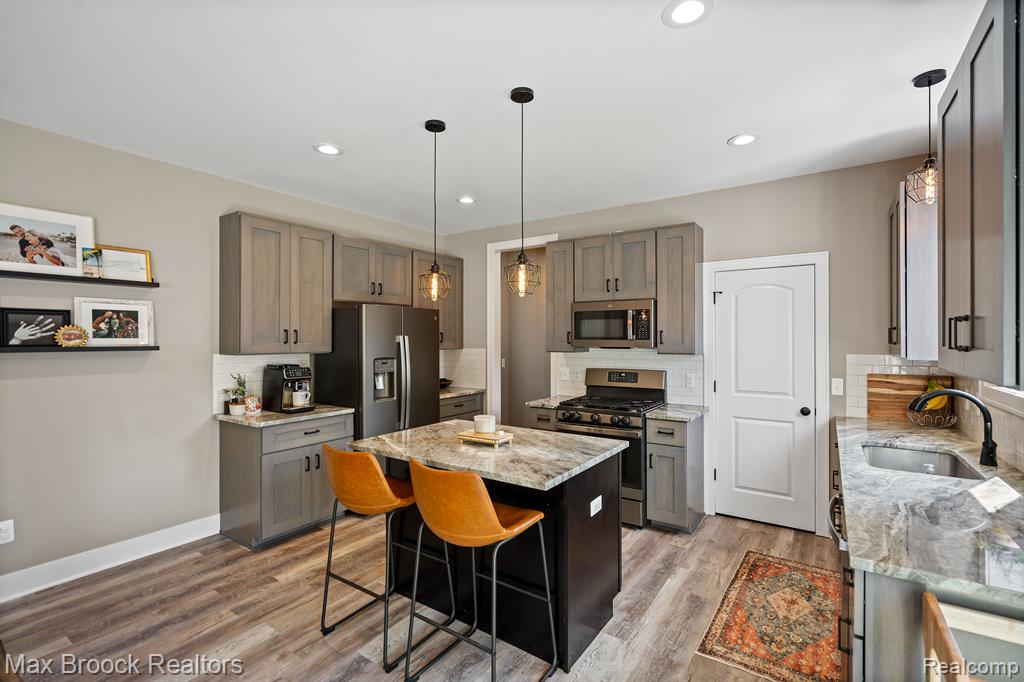 217 CLINTON Street, Romeo, MI 48065 — Photo 12
