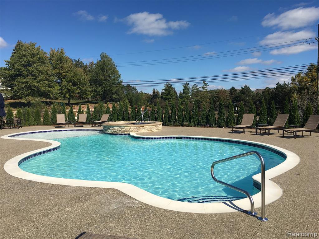 3955 Vendome Drive, Auburn Hills, MI 48326 — Photo 28