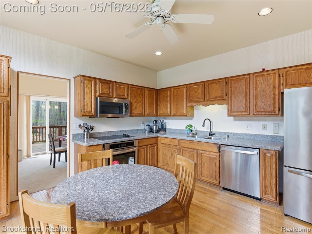 47318 Cider Mill Drive, Novi, MI — Photo 13