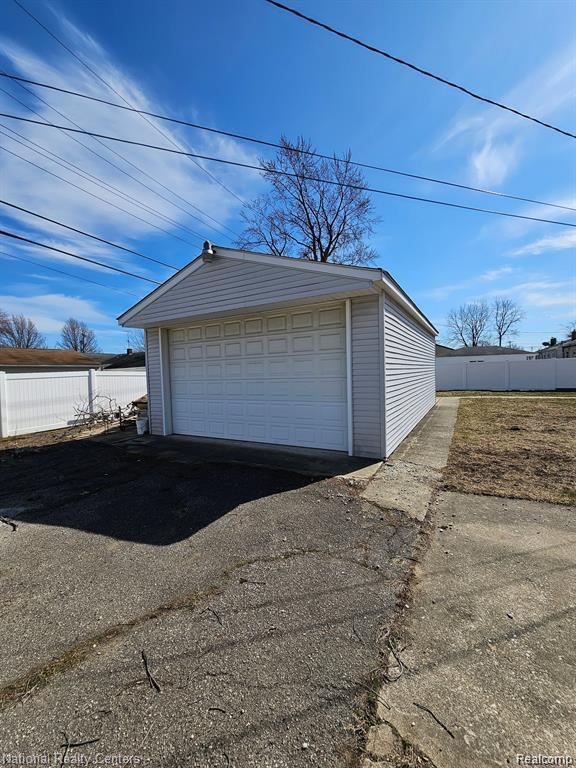 13621 MULBERRY Street, Southgate, MI 48195 — Photo 3