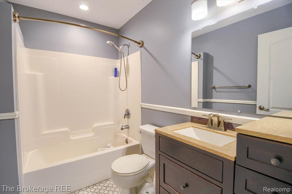 8535 Ridge Road, Goodrich Vlg, MI — Photo 27