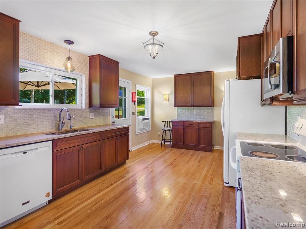 1400 W Predmore Road, Oakland, MI — Photo 8