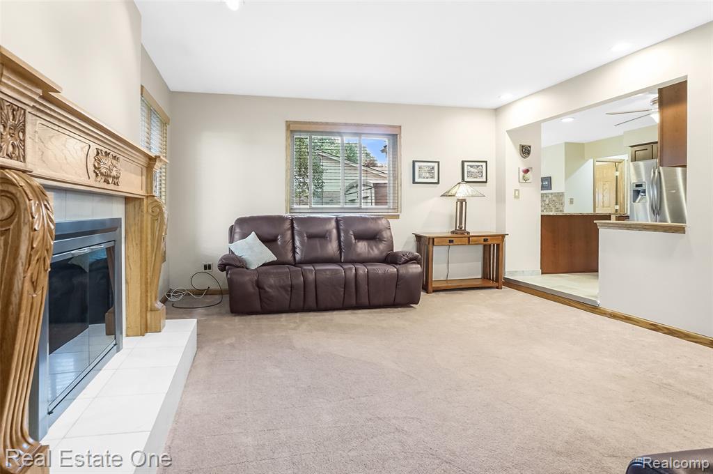 5566 Larkins Drive, Troy, MI 48085 — Photo 11