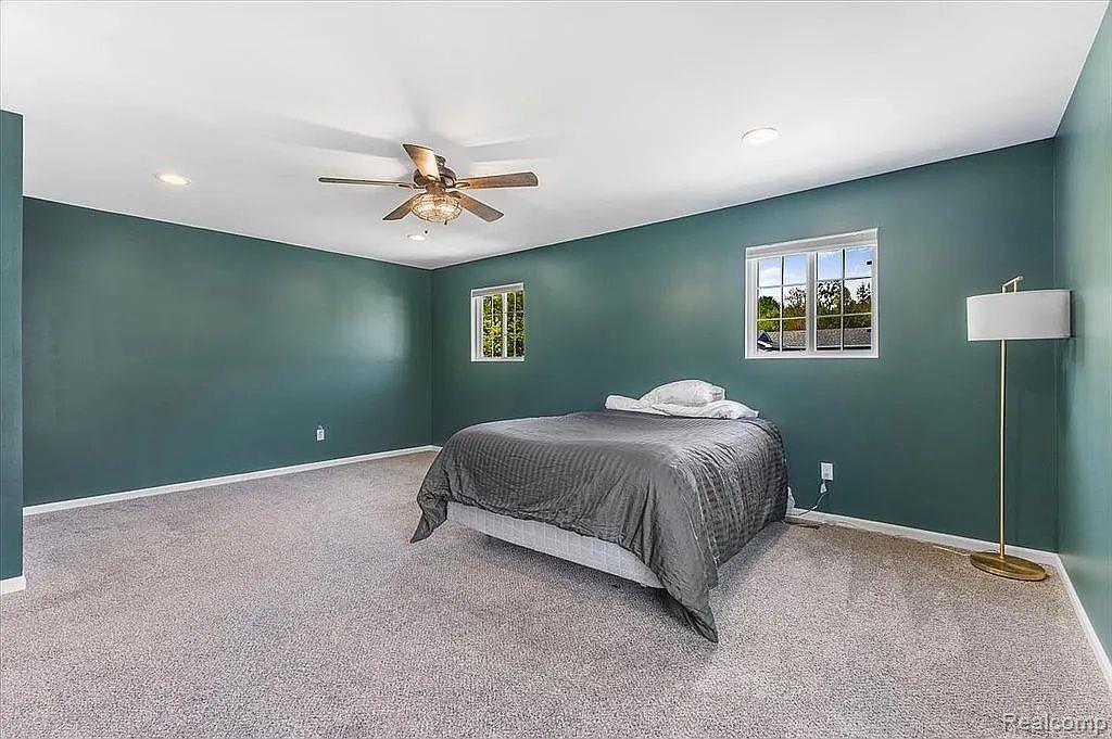 6576 SKYLAR Lane, Waterford, MI 48327 — Photo 19