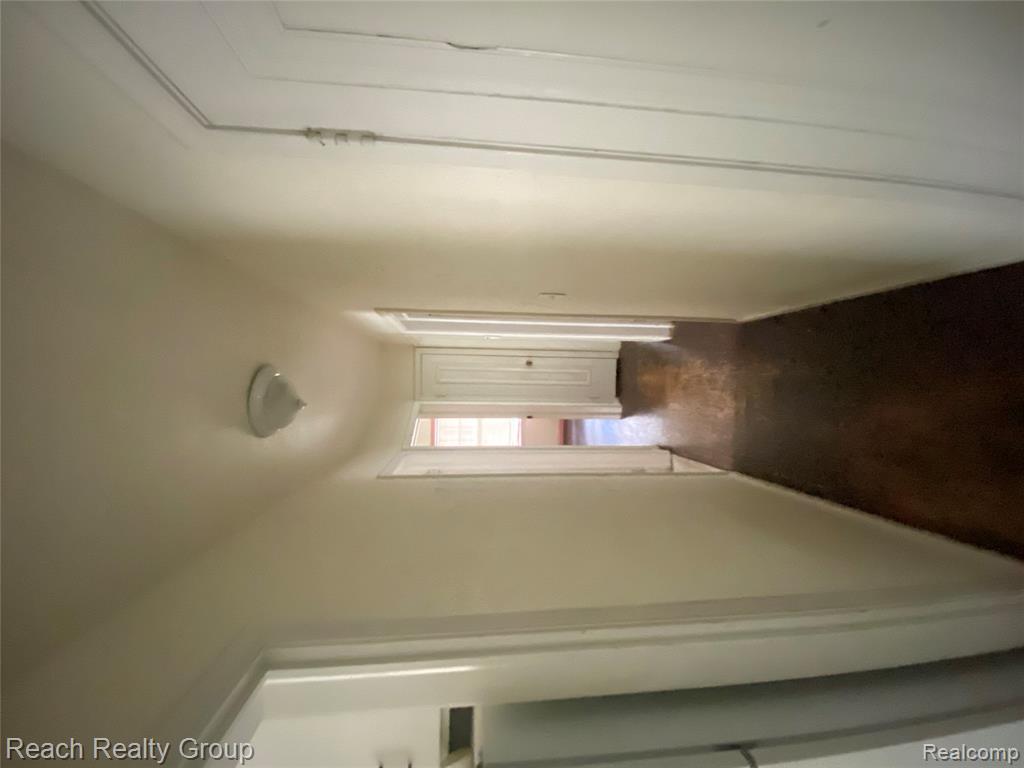 8316 Brace Street, Detroit, MI 48228 — Photo 9