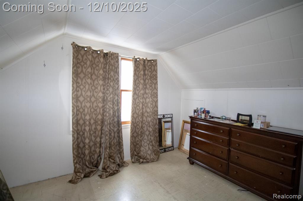 20000 Lancaster Street, Harper Woods, MI 48225 — Photo 26