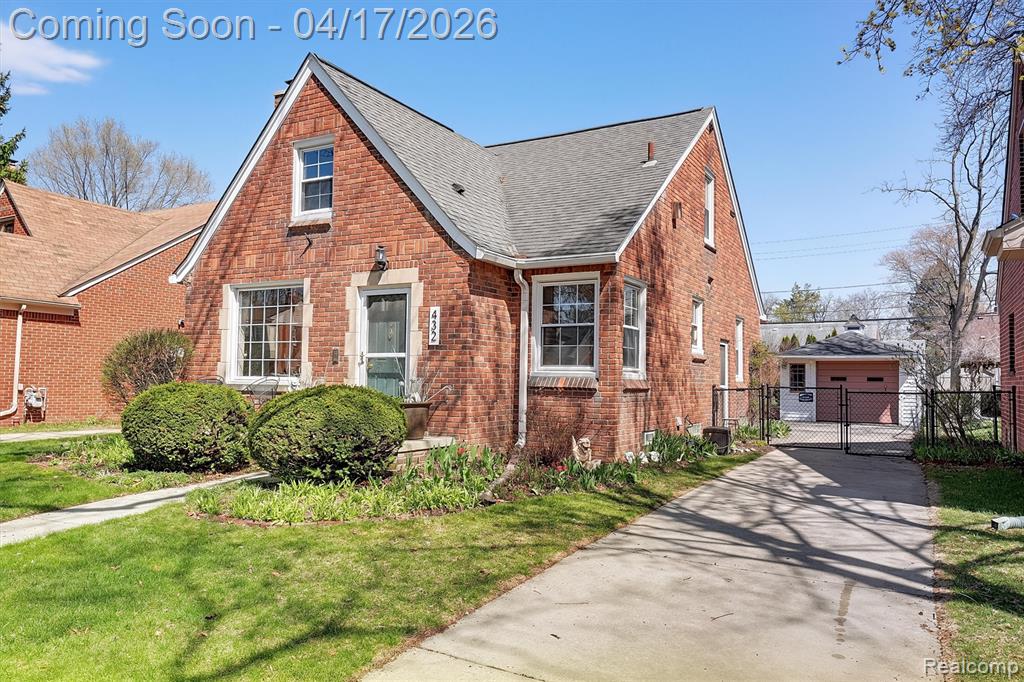 432 Kingsbury Avenue, Dearborn, MI 48128 — front exterior