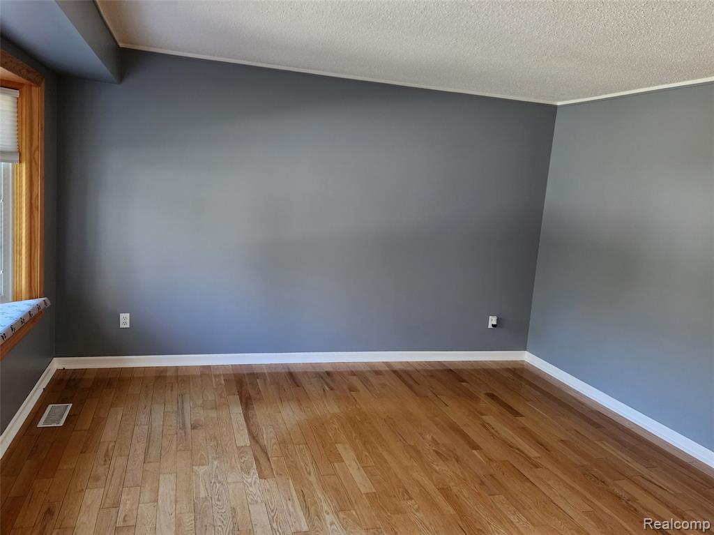 635 Sherry Drive, Lake Orion, MI 48362 — Photo 6