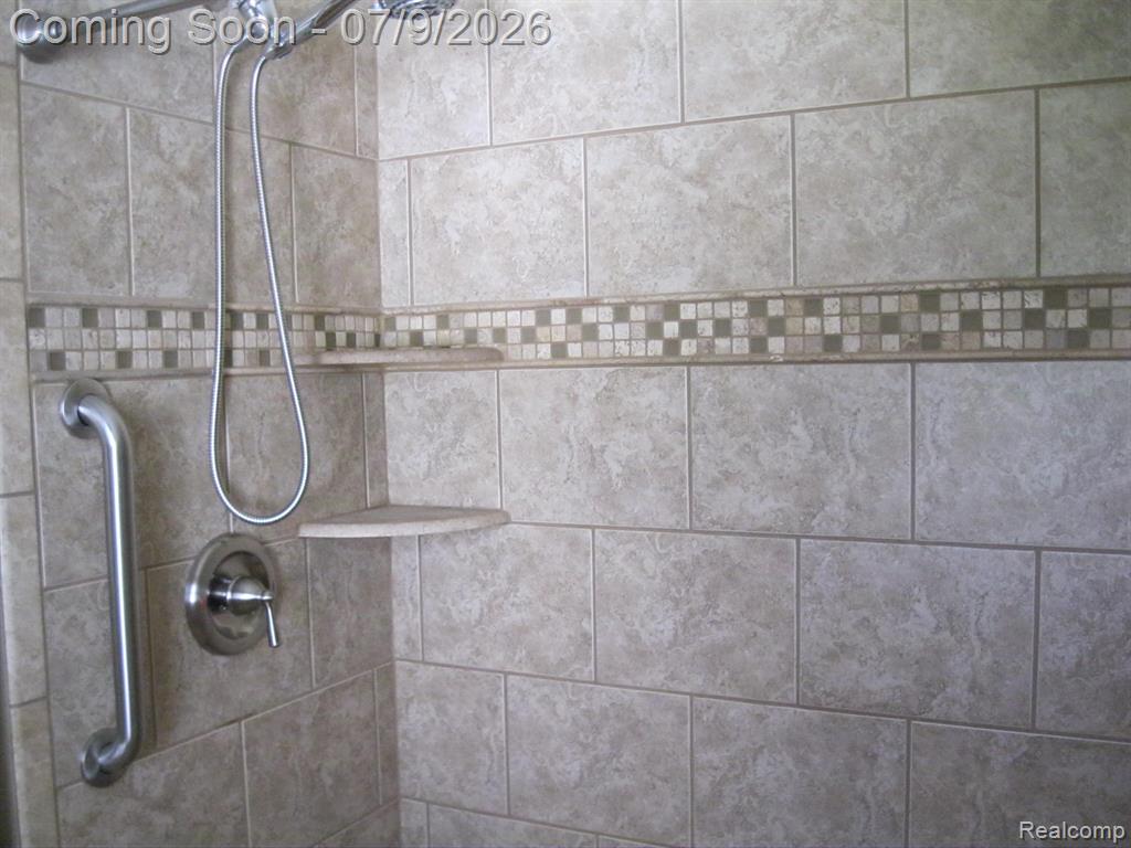 138 Countryside Lane, Highland, MI — Photo 17