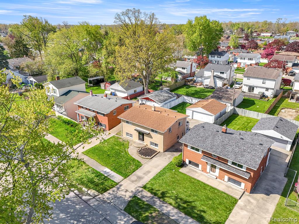 30022 White Street, Rockwood, MI — Photo 3
