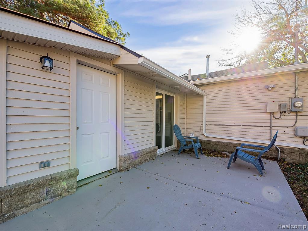 6340 ISLAND LAKE Drive, Brighton, MI 48116 — Photo 18