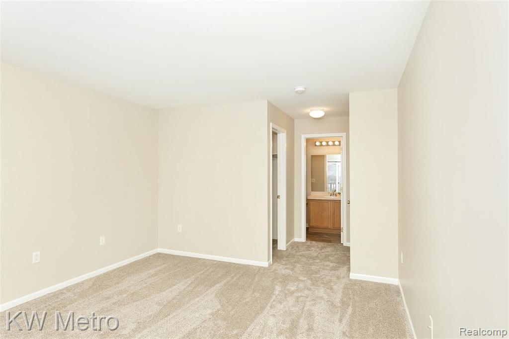 4121 Hampton Ridge Boulevard, Howell, MI 48843 — Photo 19