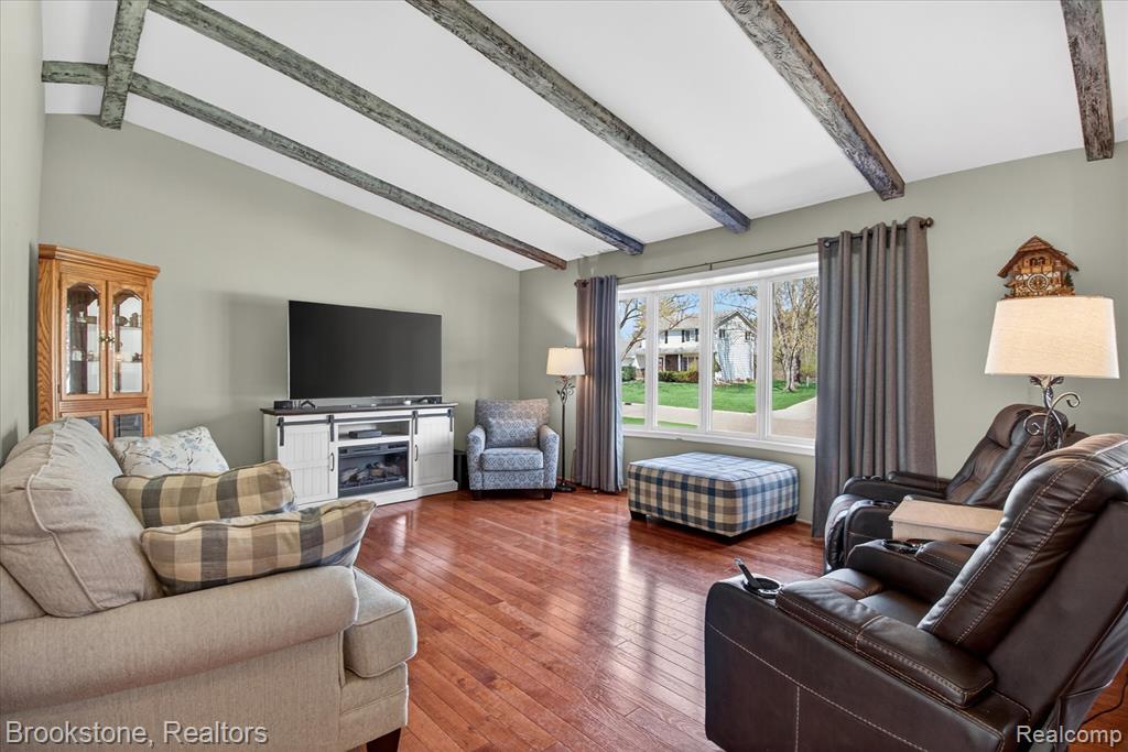 1086 Risecliff Drive, Grand Blanc, MI 48439 — Photo 4