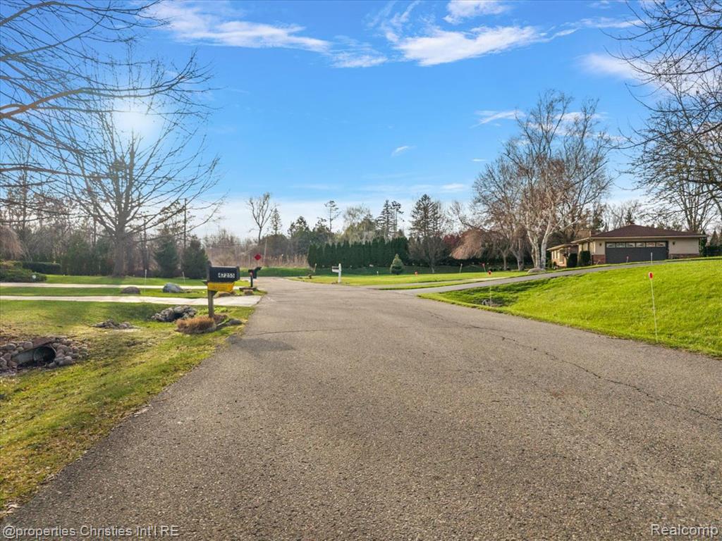 47269 S Chigwidden Drive, Northville, MI 48167 — Photo 55