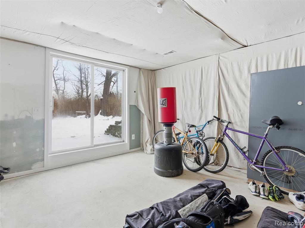 3973 Silver Valley Drive, Lake Orion, MI — Photo 24