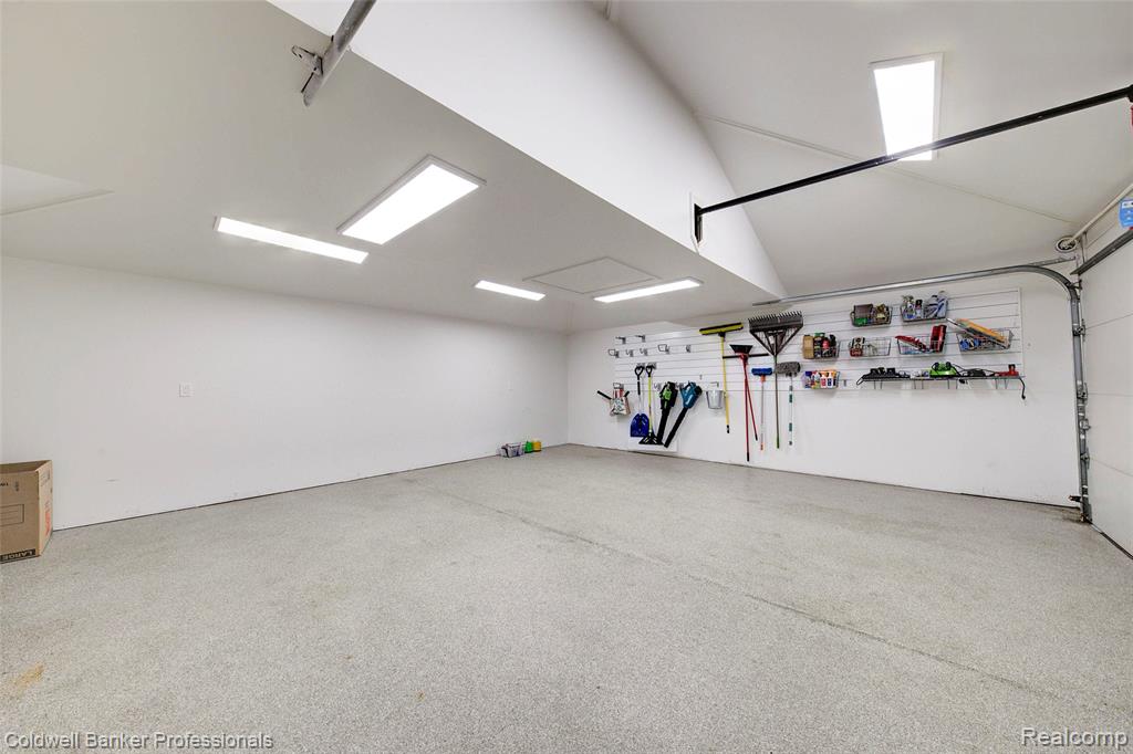 702 Woodlawn Avenue, Royal Oak, MI 48073 — Photo 37