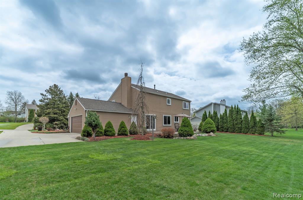 5628 WARRENSHIRE Drive, West Bloomfield, MI — Photo 7