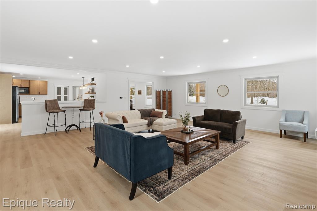 4563 Clifford Road, Brighton, MI 48116 — Photo 4