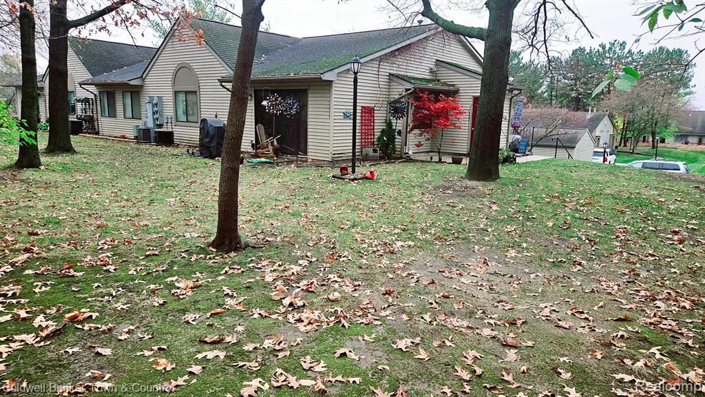 307 SPRING BROOKE Drive, Brighton, MI 48116 — Photo 3