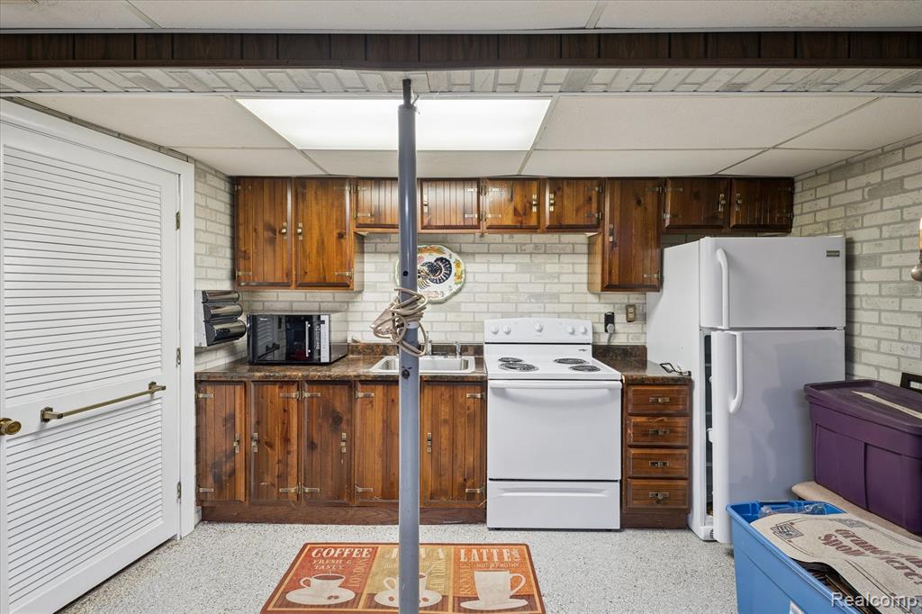 49816 W Huron River Drive, Belleville, MI 48111 — Photo 26