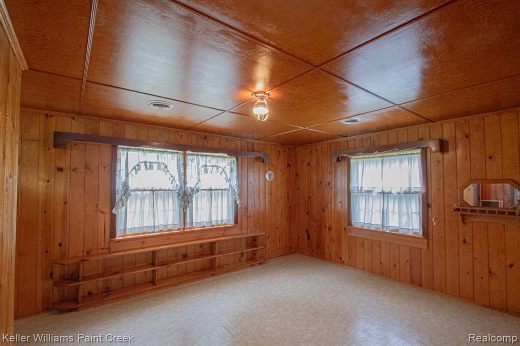 239 Almont Avenue, Almont, MI 48003 — Photo 19
