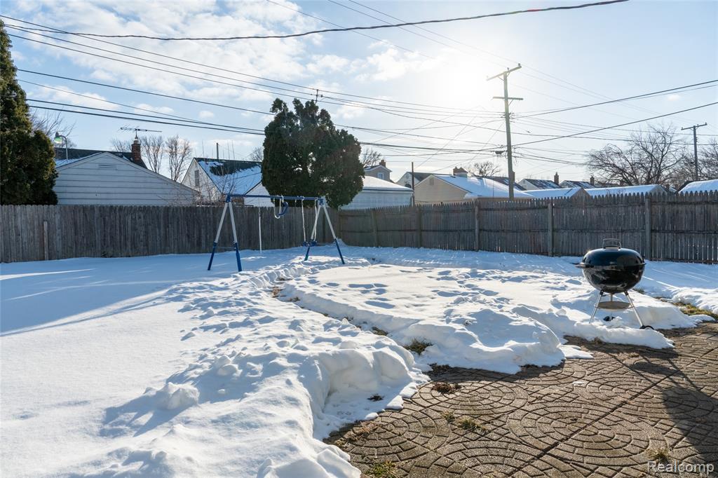 1750 E Woodruff Avenue, Hazel Park, MI 48030 — Photo 23