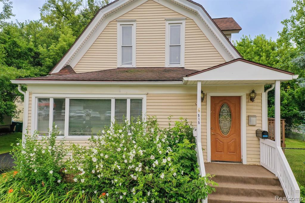 515 E GRAND RIVER Avenue, Howell, MI 48843 — Photo 4