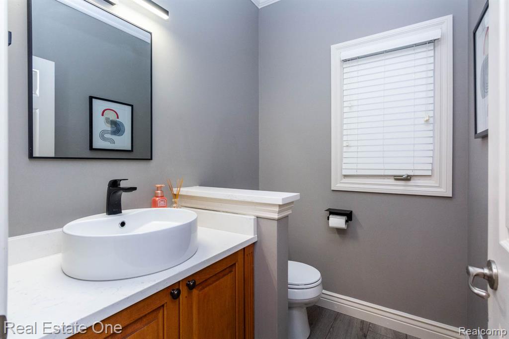 6536 Chatham Circle, Rochester Hills, MI 48306 — Photo 47