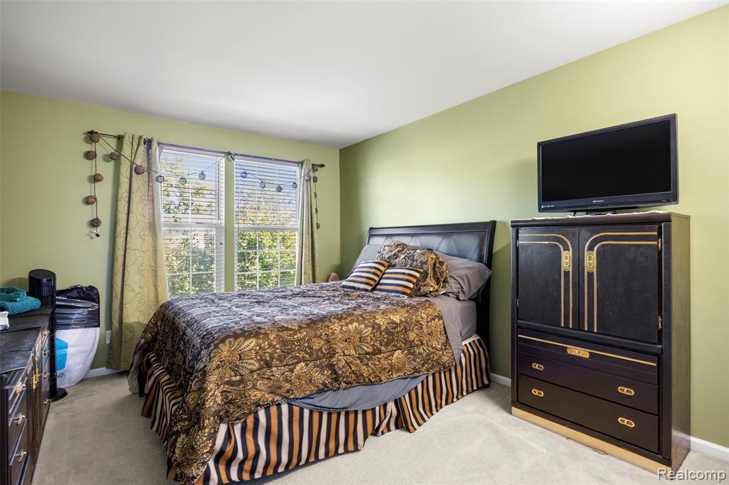 9778 Ravenshire Drive, Ypsilanti, MI 48198 — Photo 35