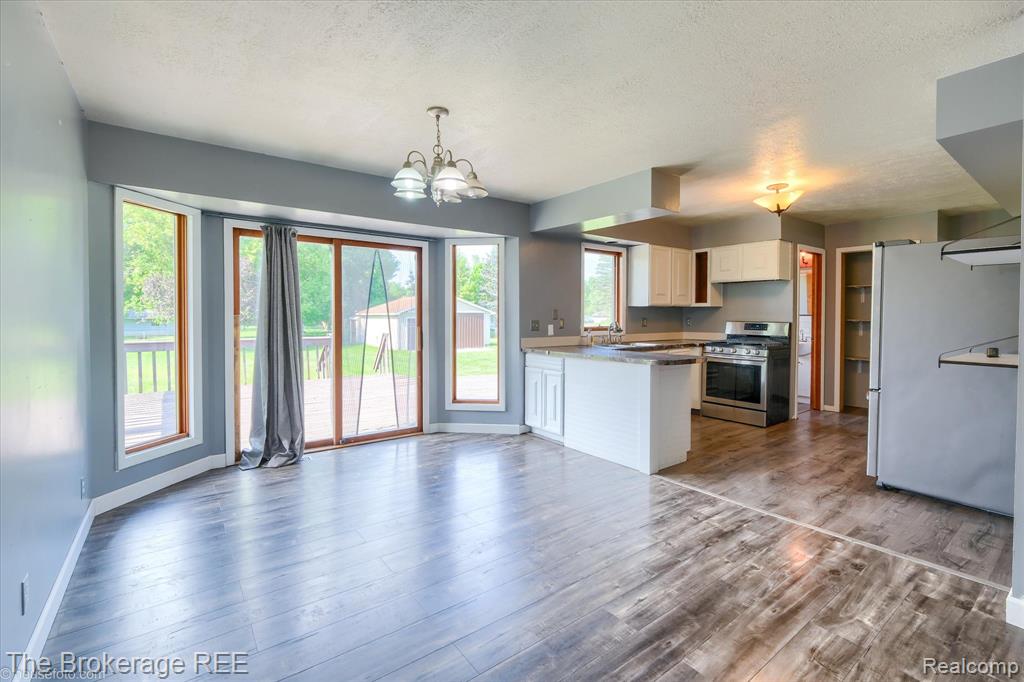 5495 E Coldwater Road, Flint, MI 48506 — Photo 16