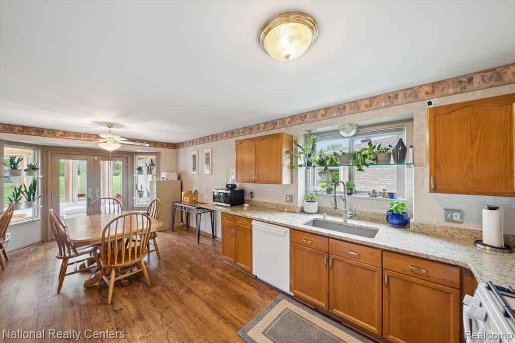41250 Scarborough Court, Clinton Twp, MI 48038 — Photo 7