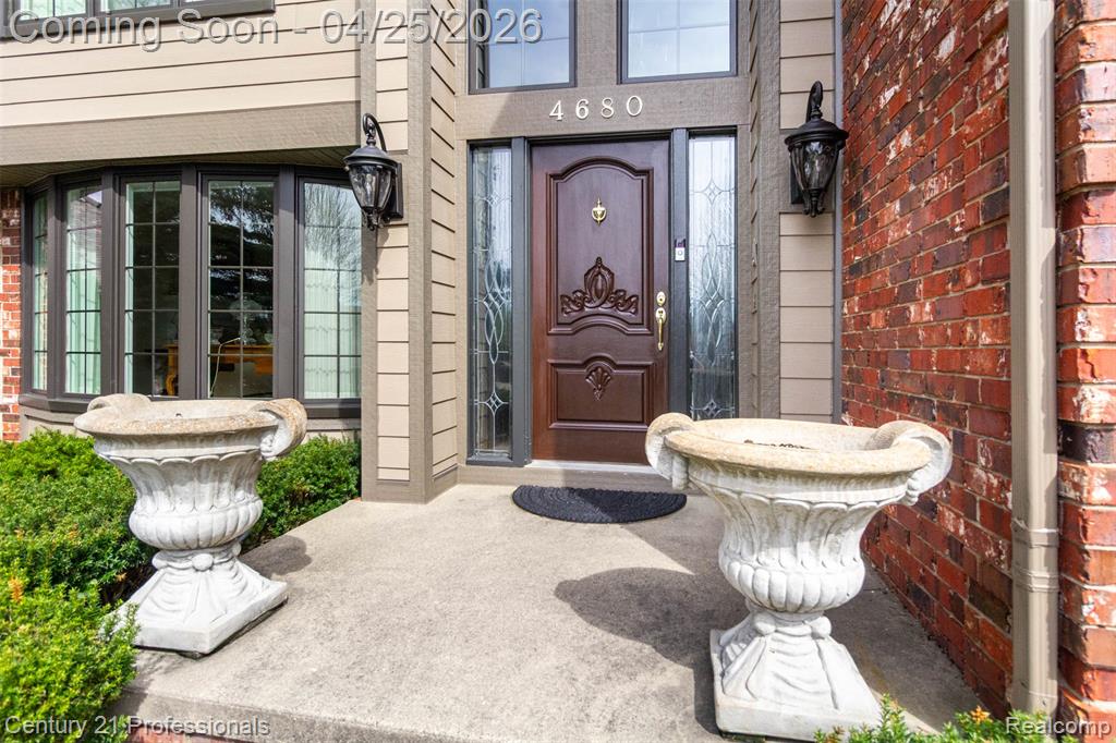 4680 Rambling Drive, Troy, MI 48098 — Photo 8