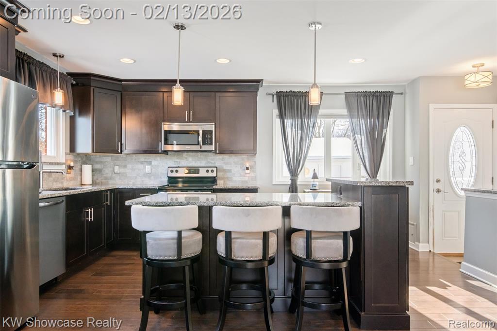42011 Brentwood Drive, Plymouth, MI 48170 — Photo 12