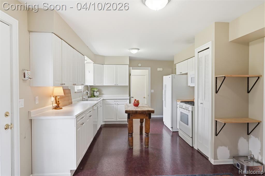 8287 Seymour Road, Gaines Vlg, MI 48436 — Photo 11