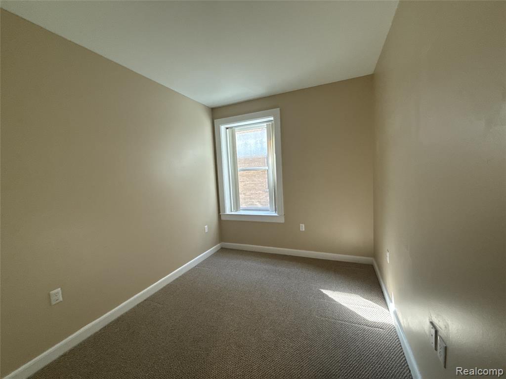 680 Delaware Street, Detroit, MI 48202 — Photo 9
