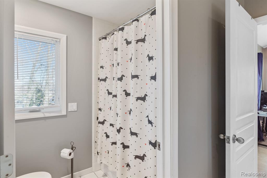 6060 TURNBERRY Drive, Commerce Twp, MI 48382 — Photo 27