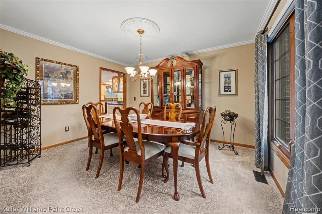 247 Glenmoor Drive S, Rochester, MI 48307 — Photo 16