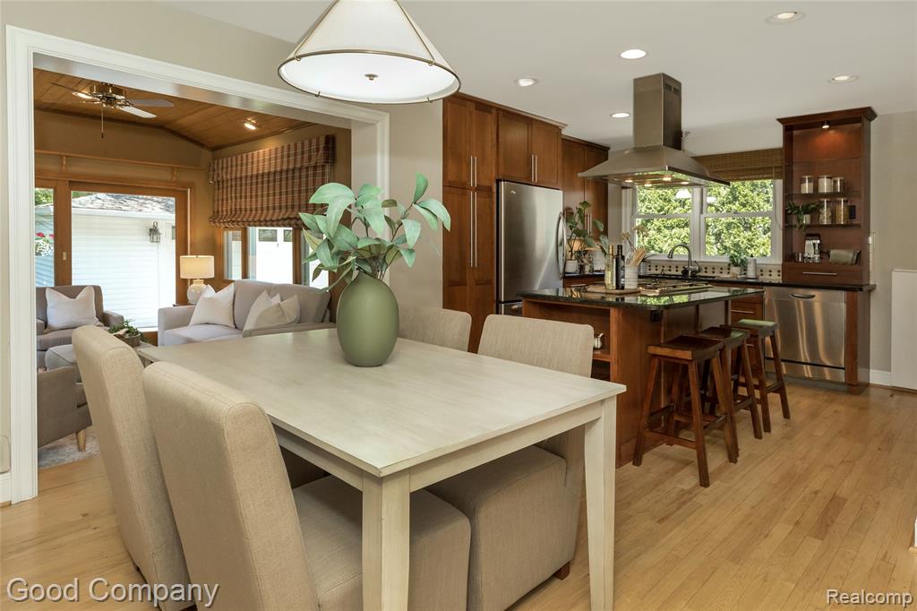 802 Orchard View Drive, Royal Oak, MI 48073 — Photo 9