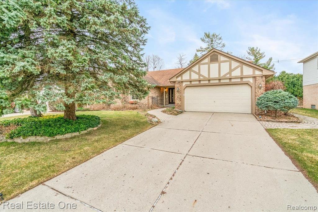 16161 WEATHERFIELD Drive, Northville, MI 48168 — Photo 4