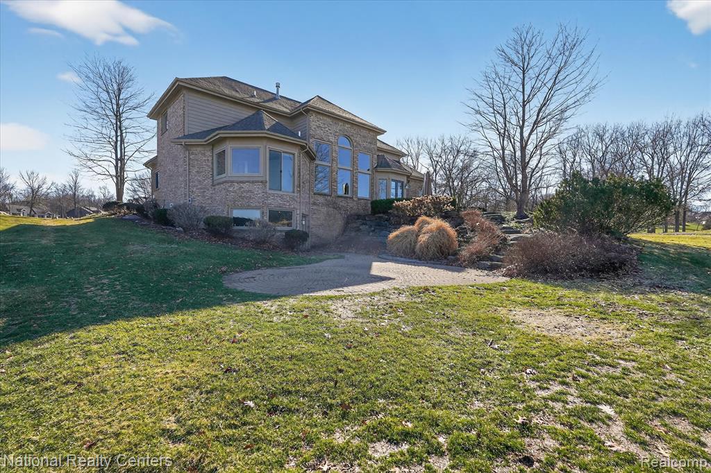 1280 Glen Court, Highland, MI — Photo 2