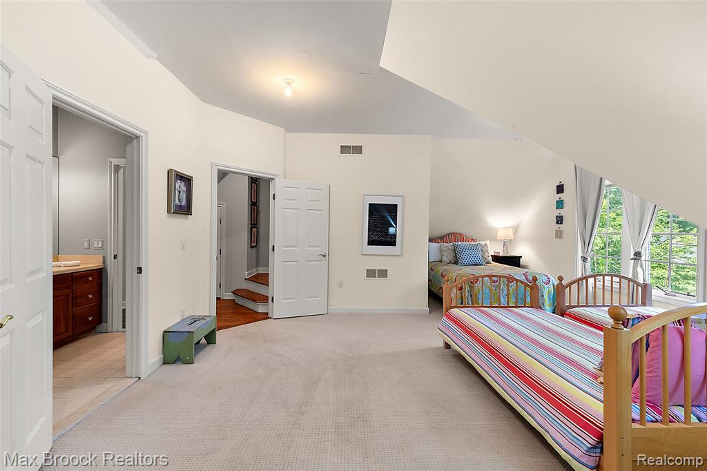4875 Old Orchard Trail, Orchard Lake Village, MI 48324 — Photo 32