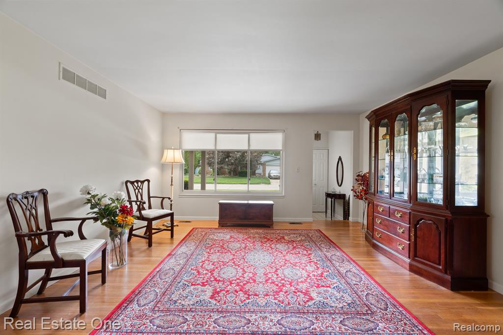 39664 Cadborough Drive, Clinton Twp, MI 48038 — Photo 11