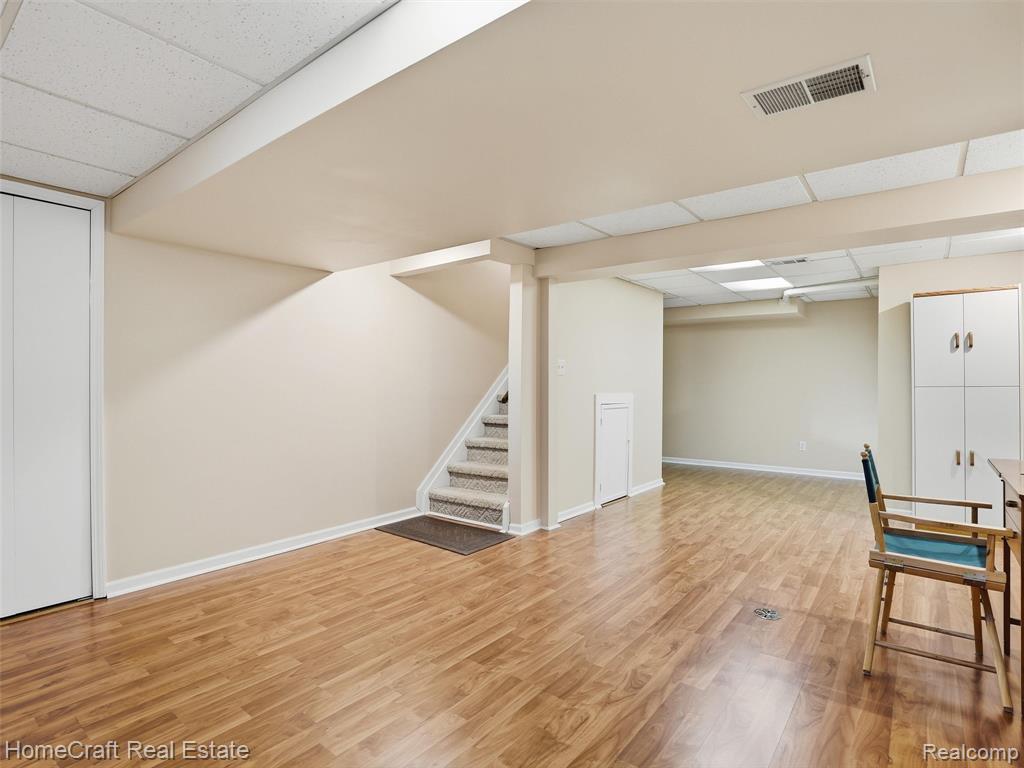 404 KINGS Way, Canton, MI 48188 — Photo 30