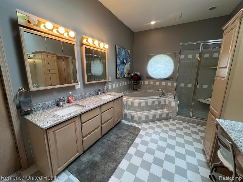 4533 Horseshoe Drive, Waterford, MI 48328 — Photo 30