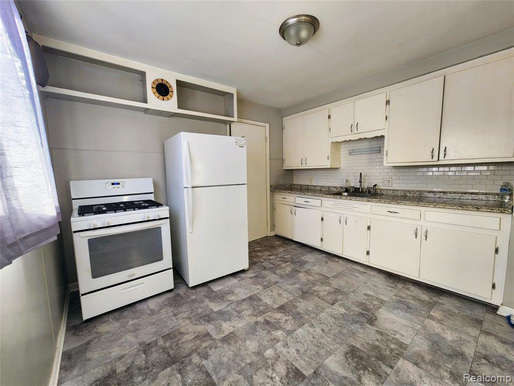 6147 Whitefield Street, Dearborn Heights, MI 48127 — Photo 14