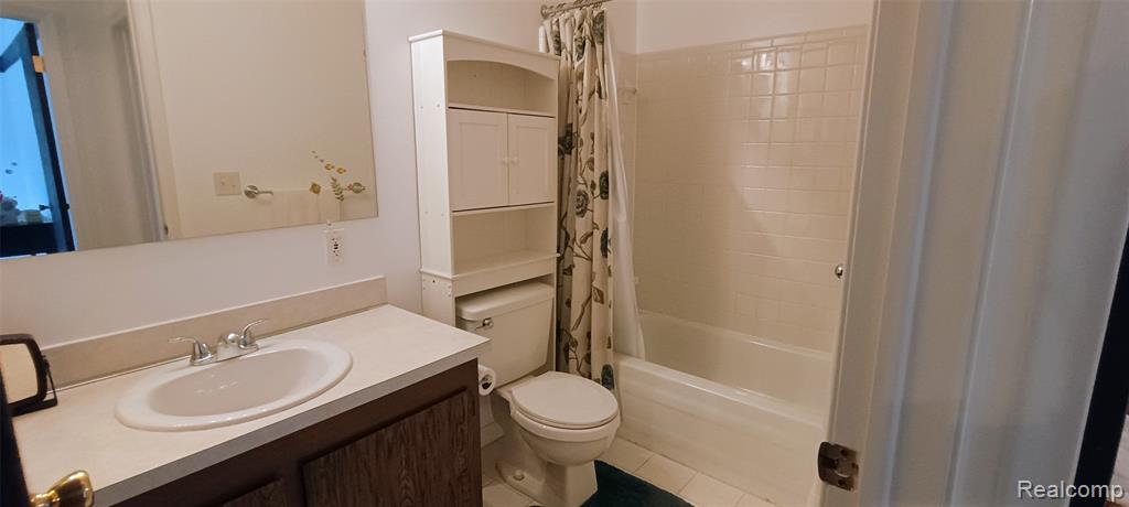 7506 Culpepper Court, Westland, MI — Photo 11