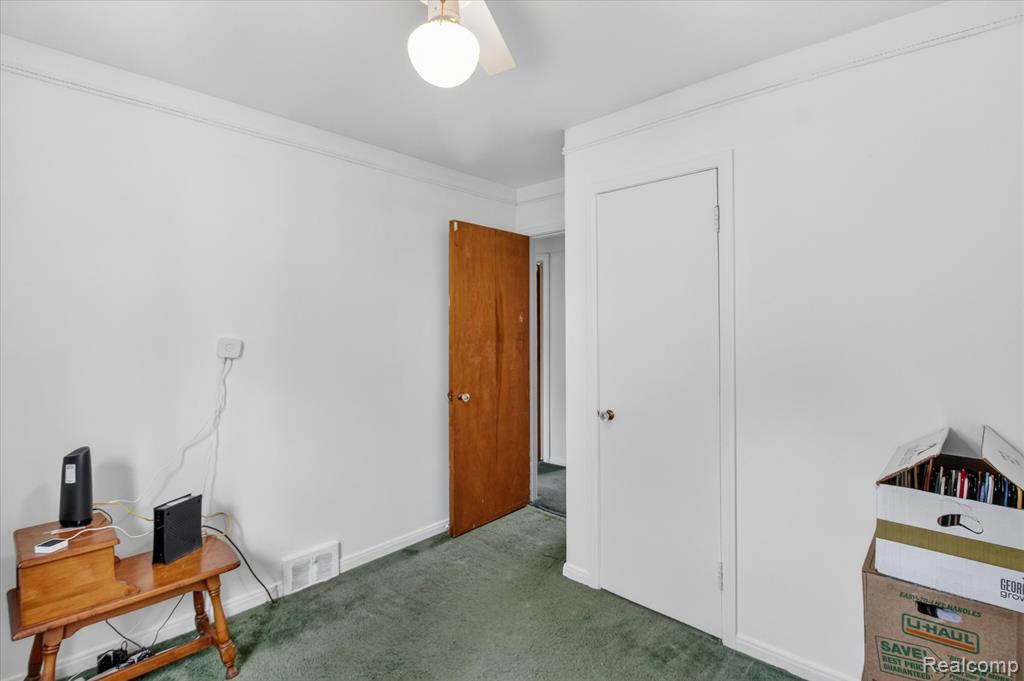 17706 Centralia, Redford, MI 48240 — Photo 27