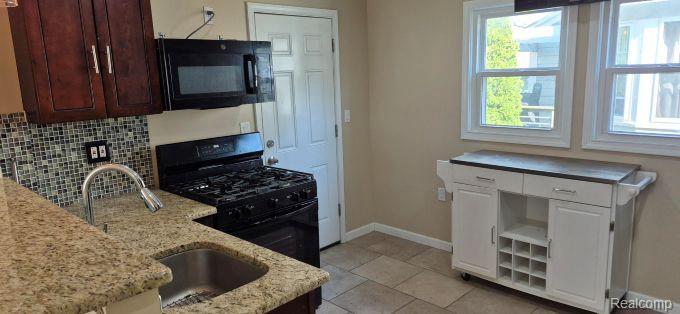830 KNOWLES Street, Royal Oak, MI 48067 — Photo 4